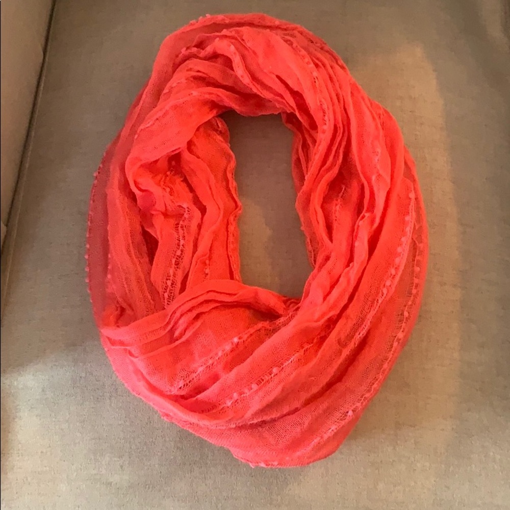 Women’s scarf